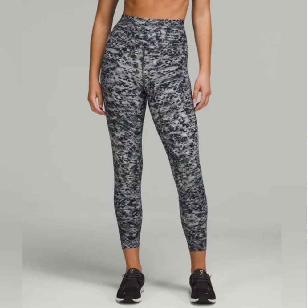 Lululemon Grey Base Pace HR Tight
25"'